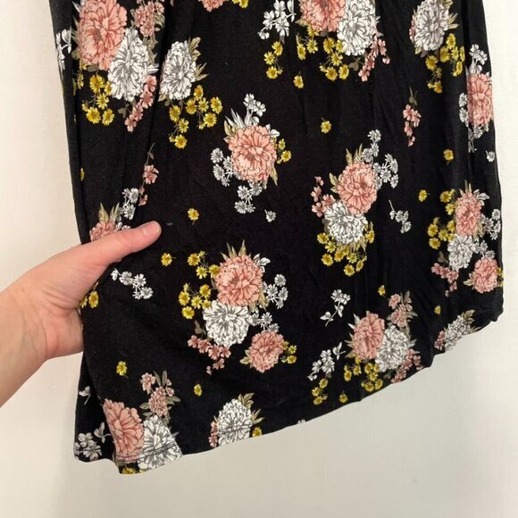 TORRID 1 Plus Size Super Soft Crew Neck Lace Yoke Tank Black Pink Yellow Floral - Picture 15 of 16